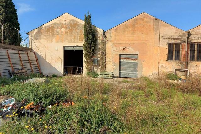 #19453 Complesso artigianale con cortile e pertinenze in vendita - foto 8