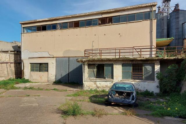 #19453 Complesso artigianale con cortile e pertinenze in vendita - foto 4