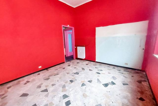 Scuole in vendita