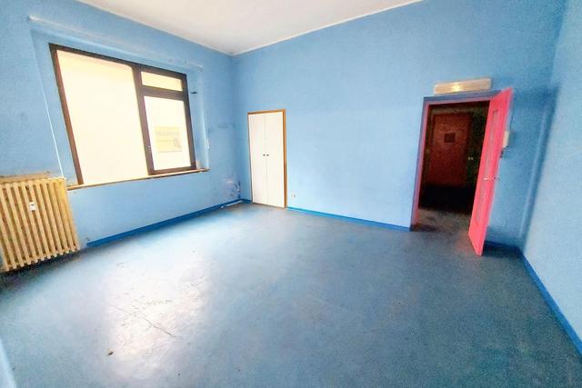 Scuole in vendita
