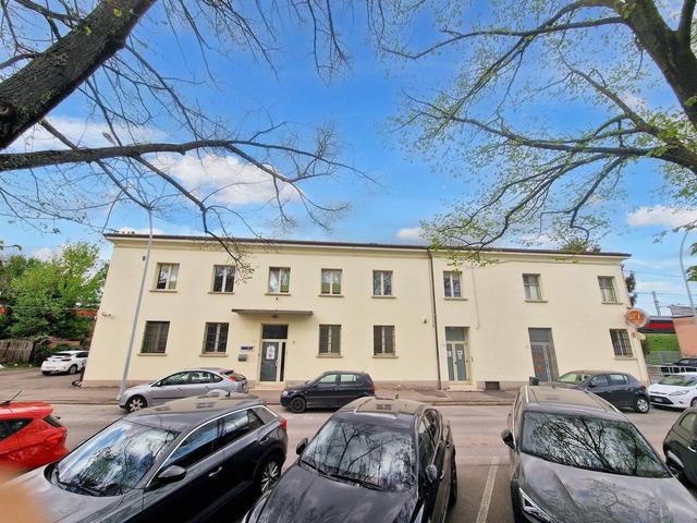 Edifici direzionali in vendita