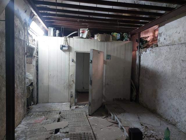 Magazzini in vendita