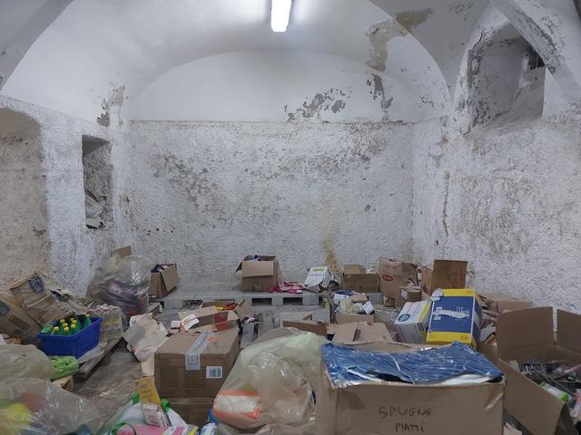 Magazzini in vendita