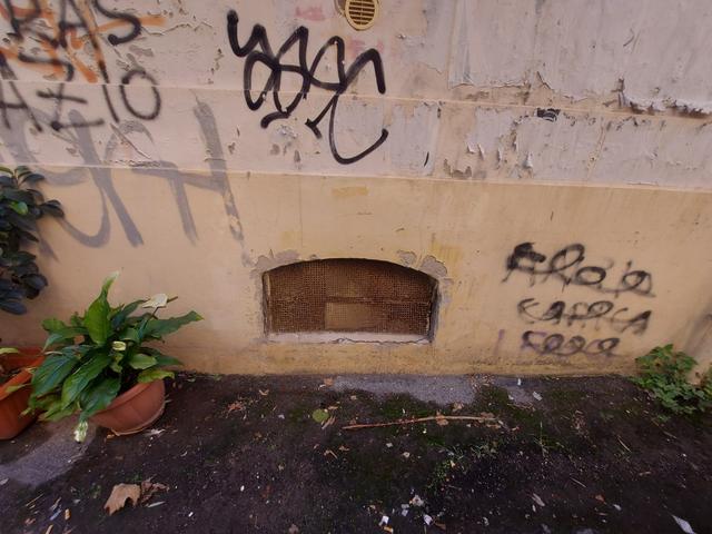 Magazzini in vendita