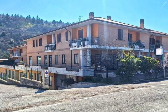 Negozi in vendita