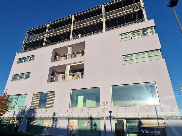 #2537574 Ufficio al terzo piano in vendita - foto 2