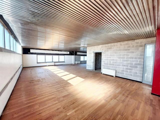 #23858 Capannone commerciale con uffici e area pertinenziale in vendita - foto 7