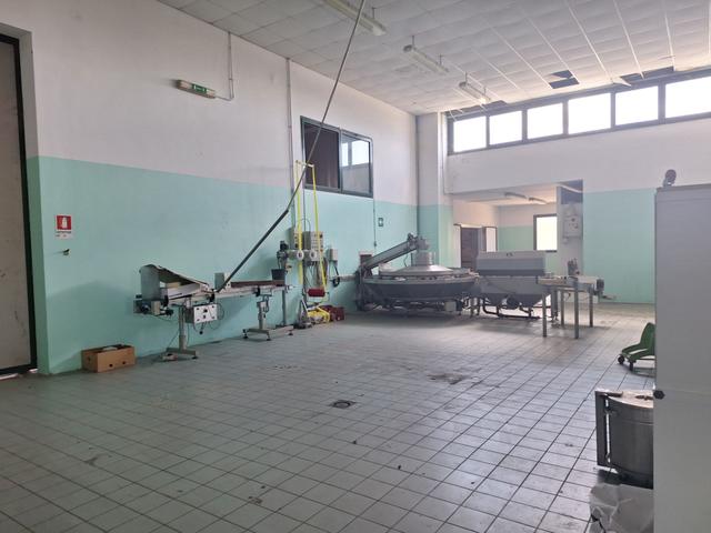 #2537116 Ampio capannone industriale con abitazione in vendita - foto 10