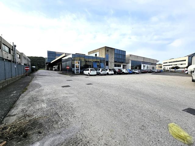 #23555 Complesso produttivo/direzionale a Vicenza, fronte Autostrada A4 in vendita - foto 1