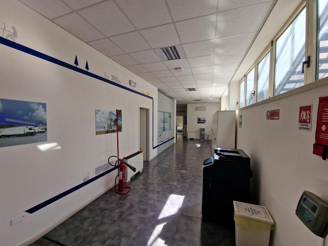 #23555 Complesso produttivo/direzionale a Vicenza, fronte Autostrada A4 in vendita - foto 3