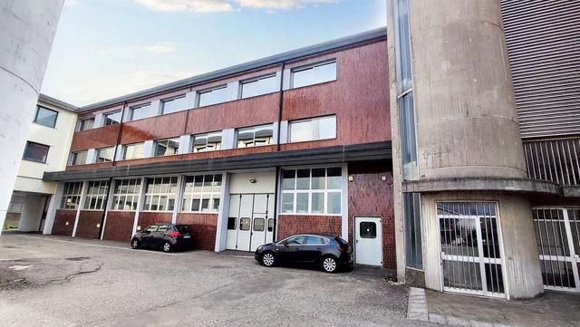 Edifici direzionali in vendita