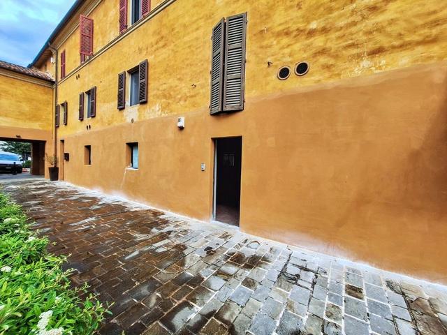 #2515026 Negozio in palazzo storico e posto auto in vendita - foto 8