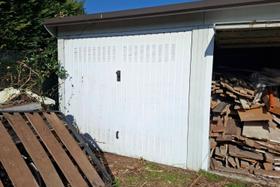 Garage in vendita