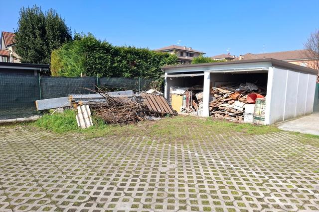Garage in vendita