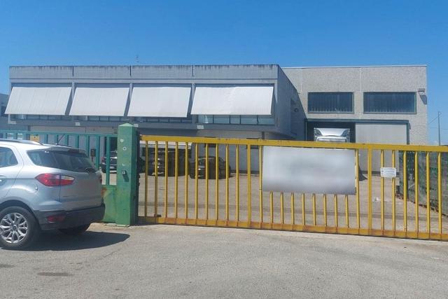 #2639679 Capannone industriale con pertinenze in vendita - foto 1
