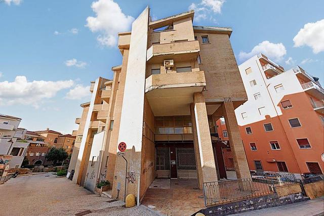 Grandi dimensioni in vendita