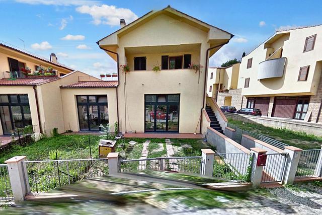 #22574 Locale commerciale (sub 12) in vendita - foto 1