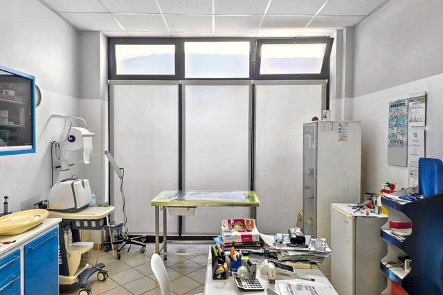#25828 Ufficio al piano terra in edificio polifunzionale in vendita - foto 10