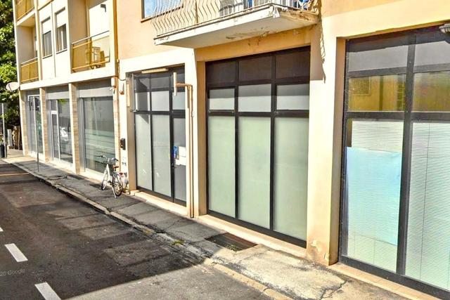 #25828 Ufficio al piano terra in edificio polifunzionale in vendita - foto 4
