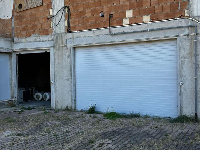 Negozi in vendita