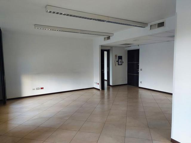 #24704 Ufficio in complesso residenziale con piscina sub 501 in vendita - foto 9