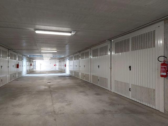 Garage in vendita