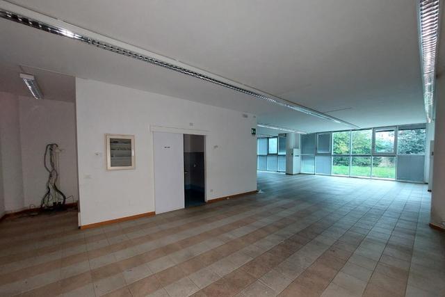 #25749 Intero edificio a destinazione uffici in vendita - foto 12