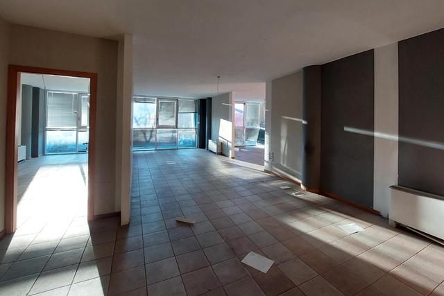 #25749 Intero edificio a destinazione uffici in vendita - foto 9