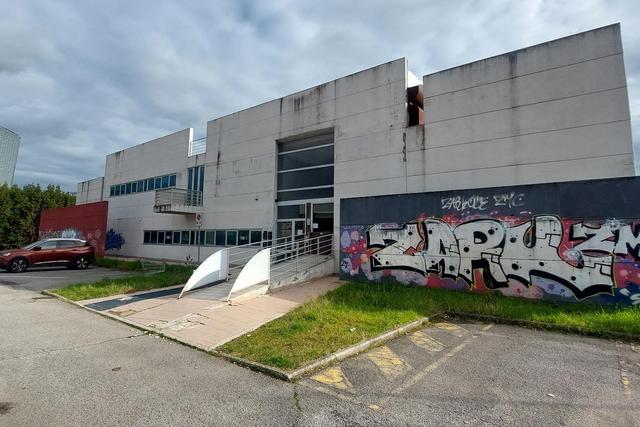 #25749 Intero edificio a destinazione uffici in vendita - foto 3