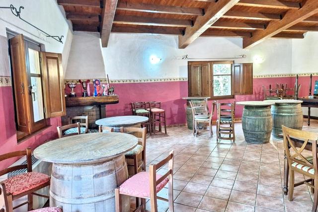 #2535007 Complesso ricettivo con piscina e maneggio in vendita - foto 3