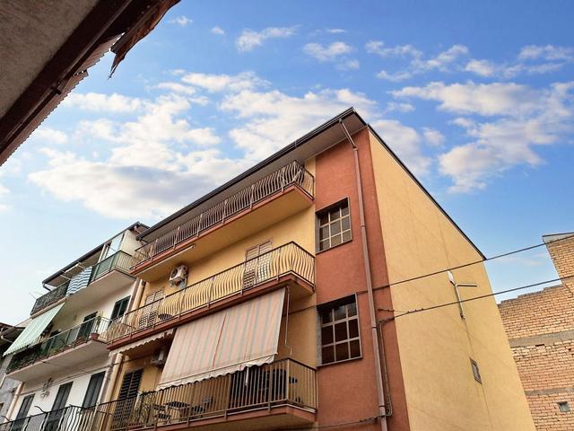Magazzini in vendita