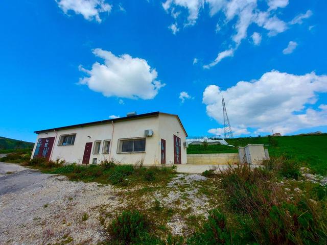 #19819 Capannone con serre e terreni agricoli in vendita - foto 1