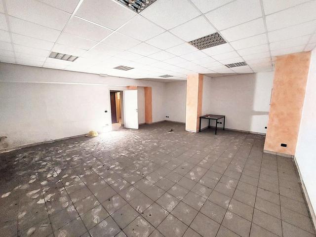 #24347 Ufficio con magazzino in edificio residenziale in vendita - foto 9