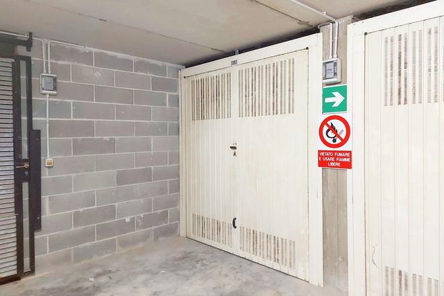 Garage in vendita