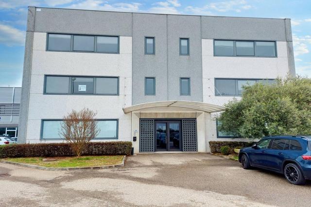 #22337 Capannone con porzione di palazzina uffici in vendita - foto 1