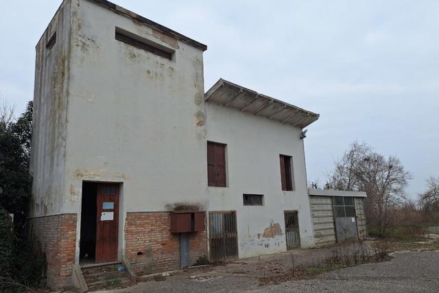 #25735 Complesso produttivo con abitazione e corte in vendita - foto 18