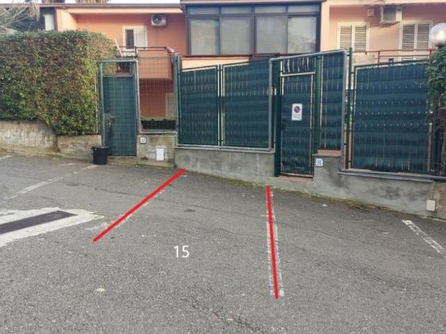 Posti auto in vendita