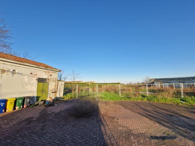 #25739 Fabbricati con ampia area di terreno in vendita - foto 3