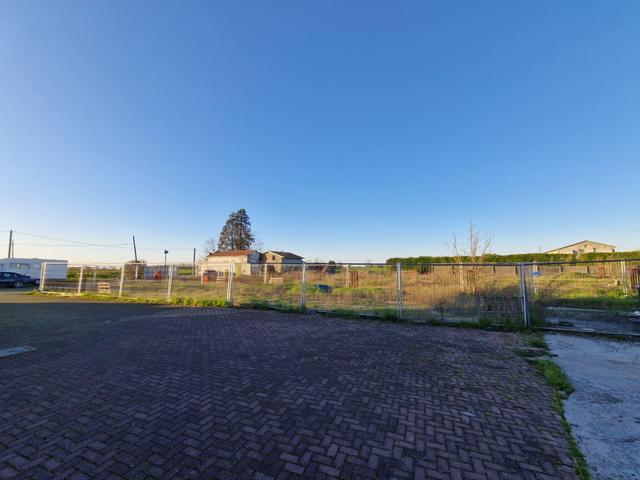 #25739 Fabbricati con ampia area di terreno in vendita - foto 11