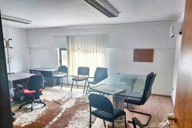 #2519020 Edificio logistico con uffici e cortile privato in vendita - foto 2