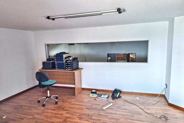 Magazzini in vendita