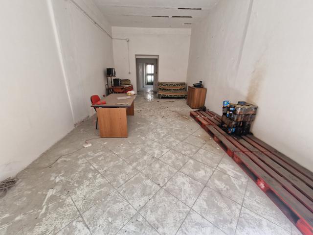 Negozi in vendita