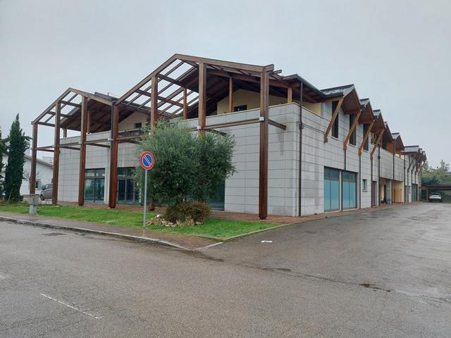 #14688 Palestra con pertinenze esclusive e 2 posti auto in vendita - foto 1