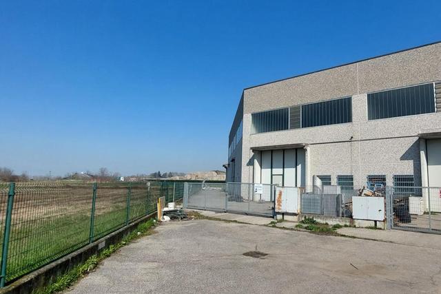 #25773 Capannone su due livelli con ampia area esterna in vendita - foto 20
