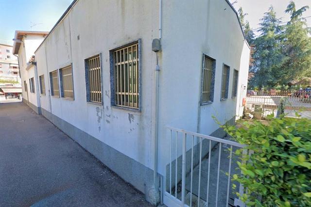 #19644 Locale libero nel centro del paese ex istituto di credito in vendita - foto 9