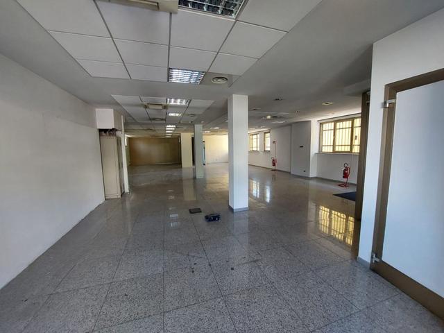 #19644 Locale libero nel centro del paese ex istituto di credito in vendita - foto 5