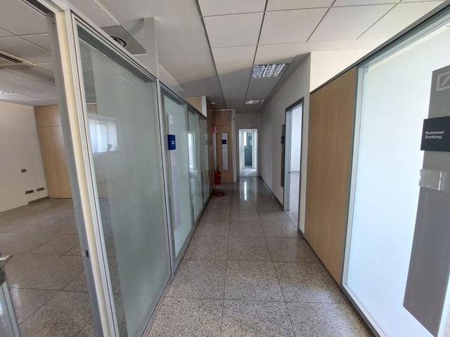 #19644 Locale libero nel centro del paese ex istituto di credito in vendita - foto 7