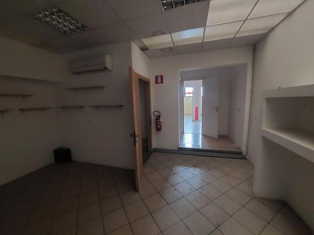 #24720 Capannone artigianale con corte in vendita - foto 13