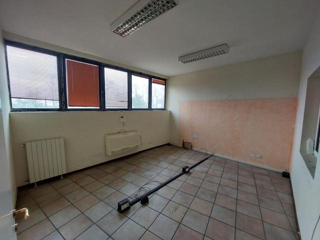 #24720 Capannone artigianale con corte in vendita - foto 14