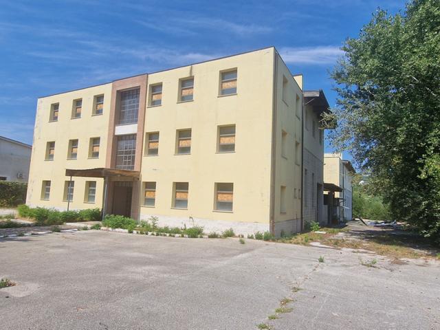 #2536978 Capannone commerciale con area pertinenziale in vendita - foto 1